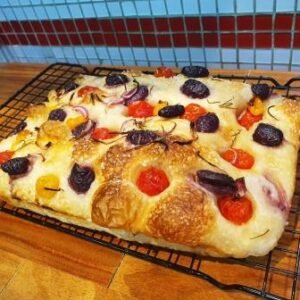 Focaccia Azeitona e Tomate